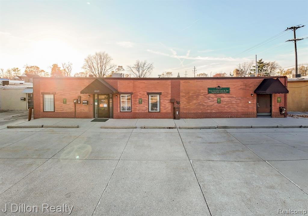 4621 & 4615 S Wayne Road — photo