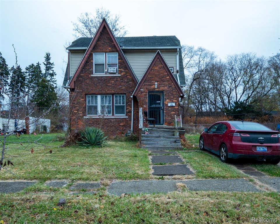12058 Montrose Street — photo