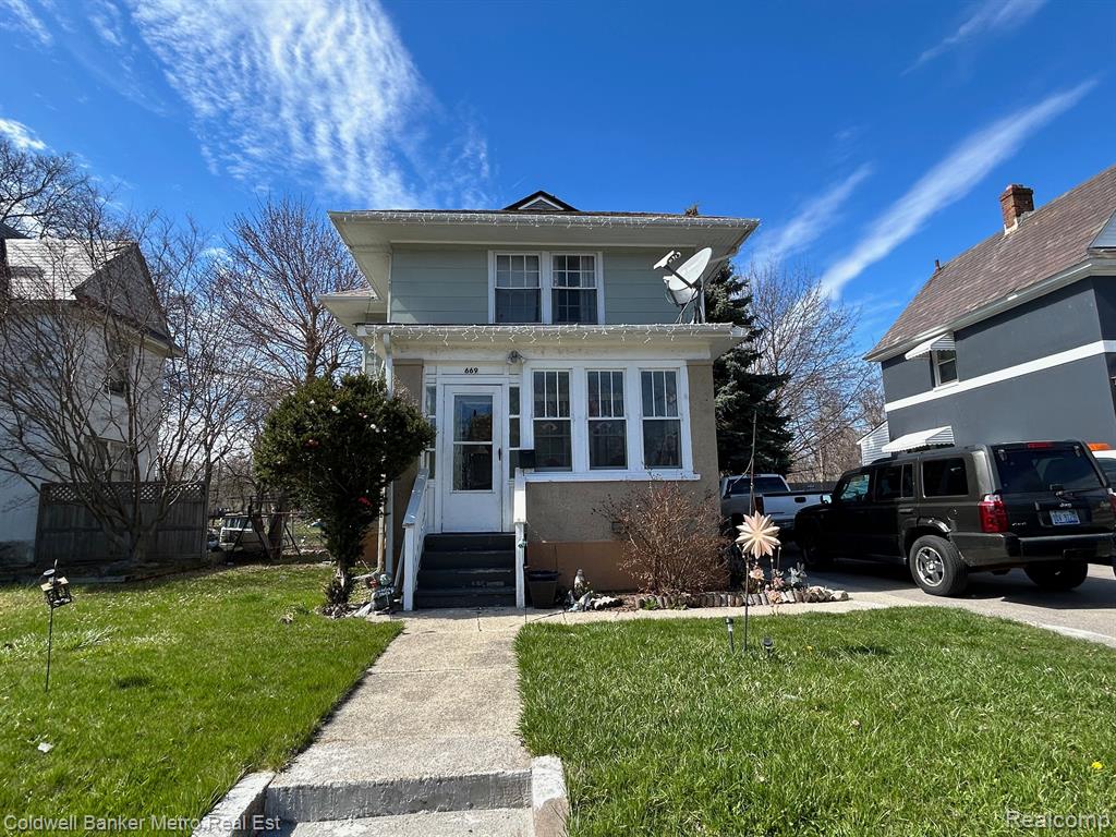 669 N Perry Street — photo