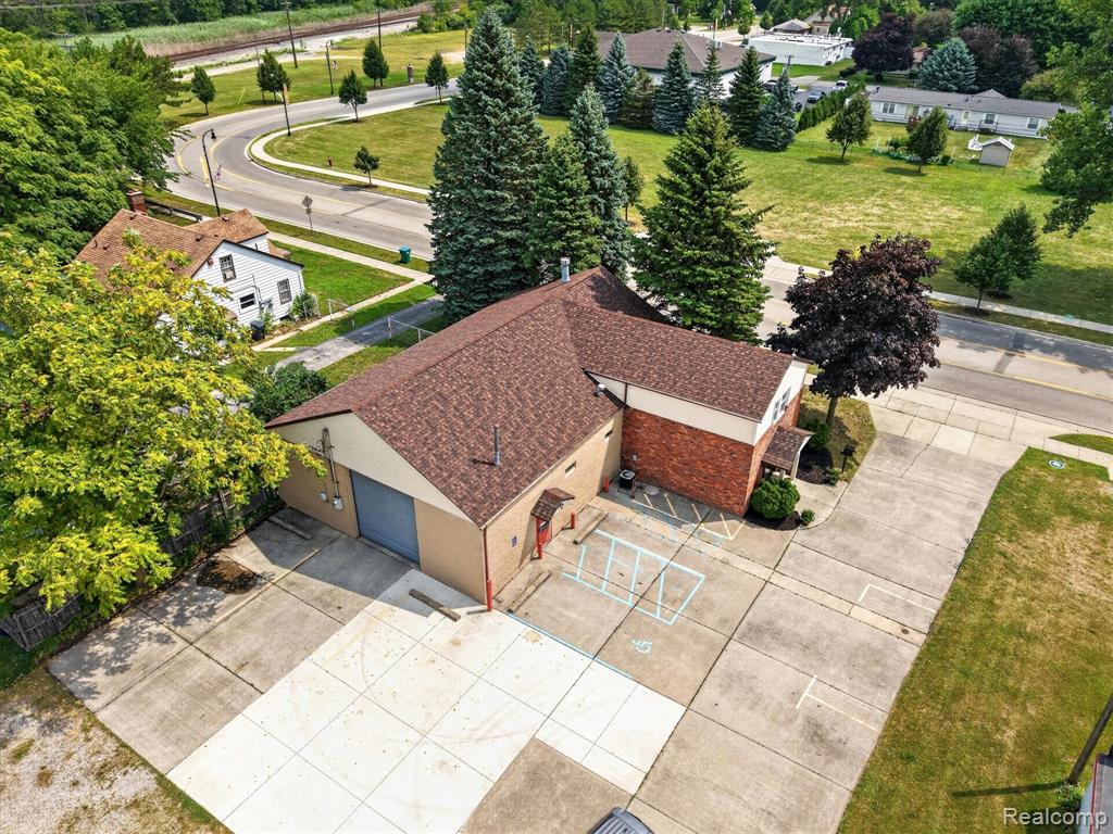 36050 Goddard Road — photo