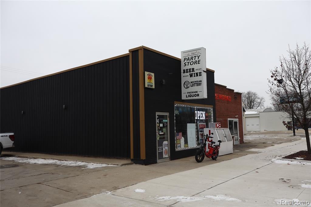 73 W Sanilac Road — photo