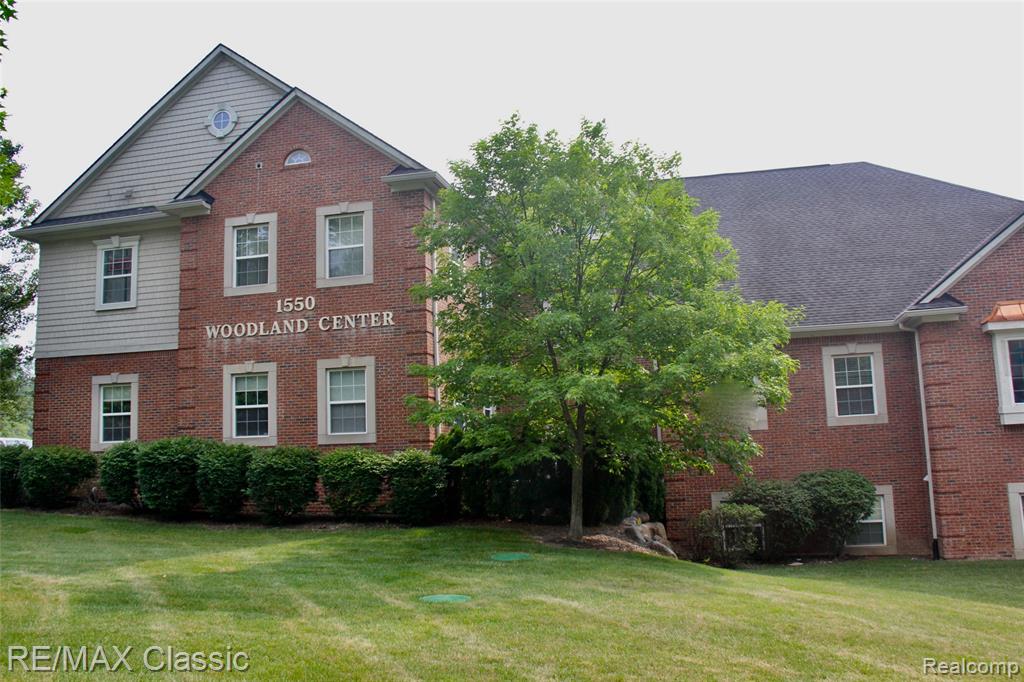 1550 N Milford Road — photo