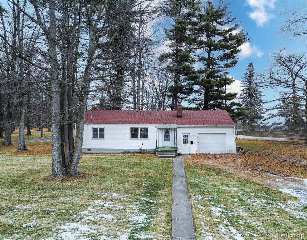 5602 Lapeer Road — photo