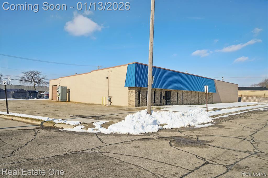 4082 6th Street — photo