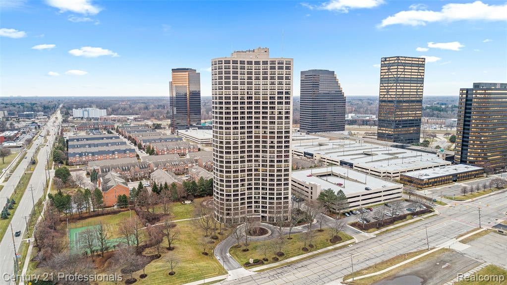 5000 Town Center 1704 — photo
