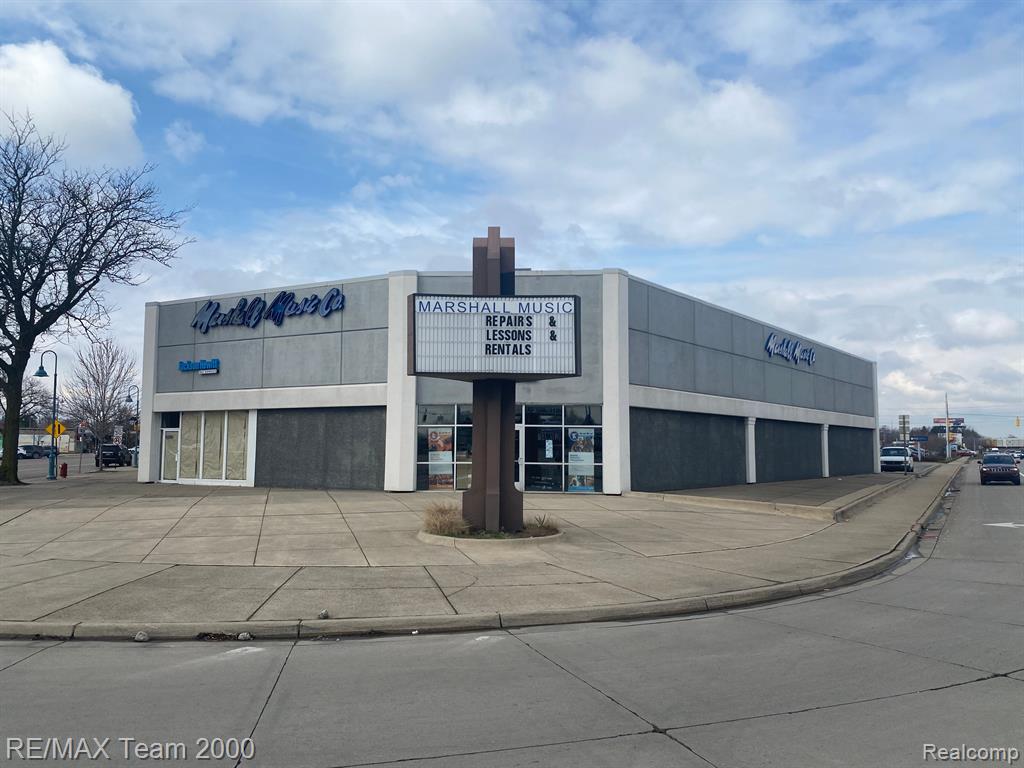 6530 Allen Road — photo