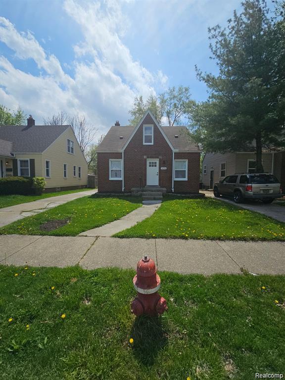 20300 Elkhart Street — photo
