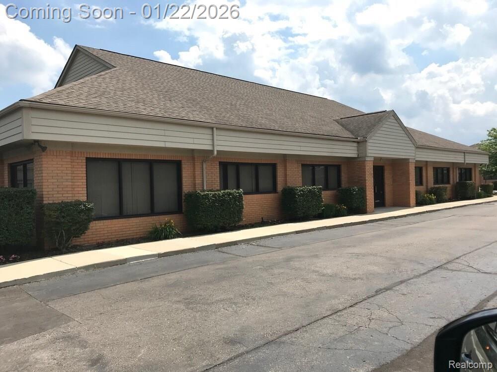 5757 W Maple Road — photo