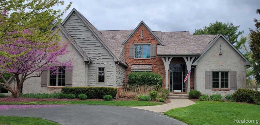 768 Shrewsbury Drive — photo