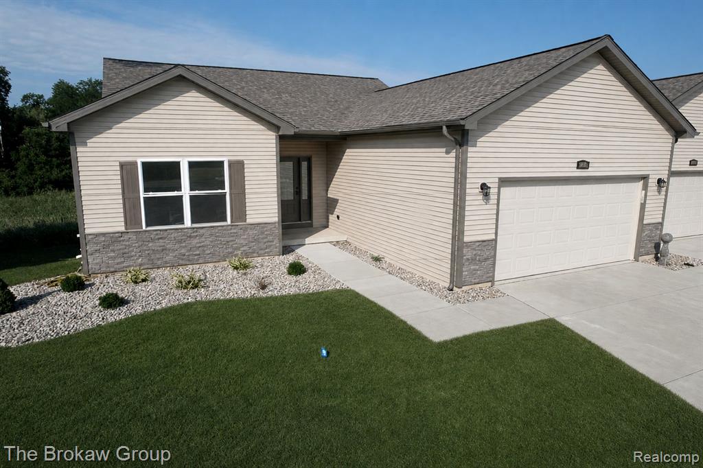 3365 Meadowridge Court — photo