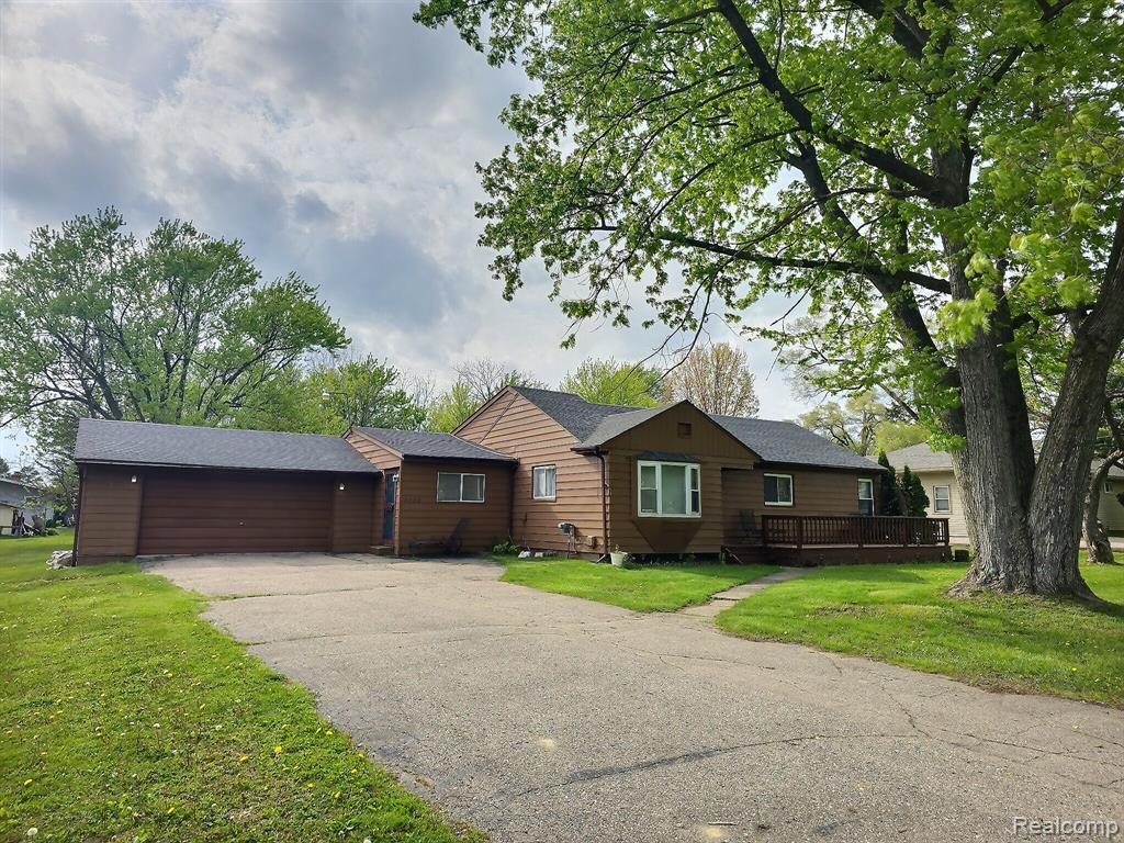 6449 Detroit Street — photo