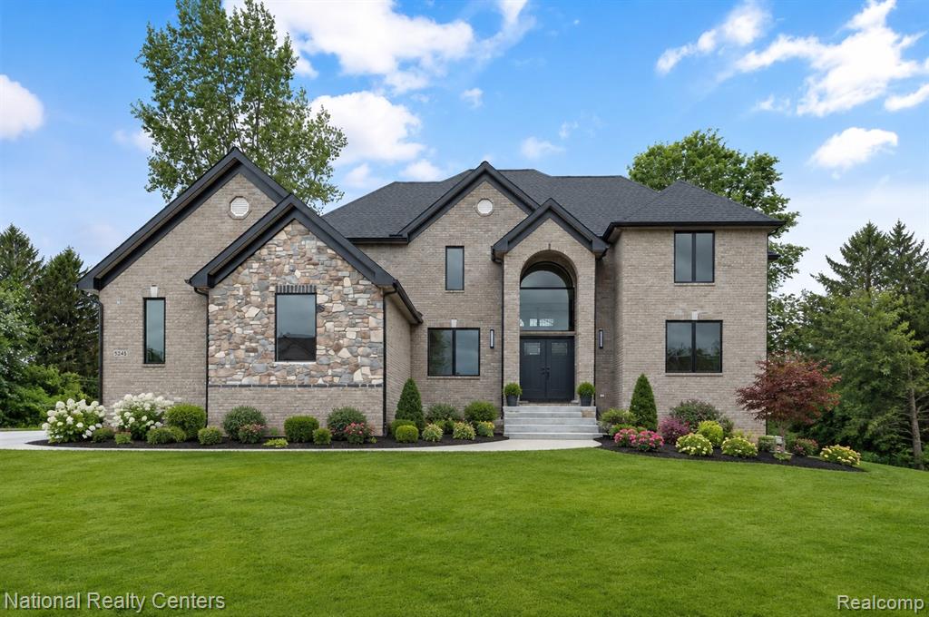 5245 Buell Drive — photo