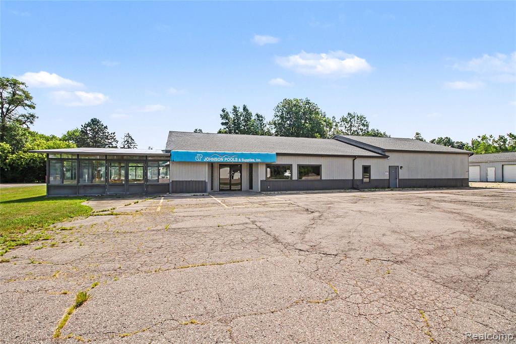 6017 W Pierson Road — photo