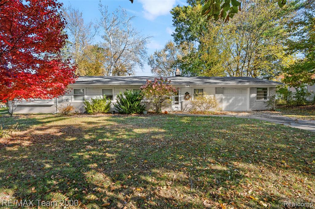 23044 Lake Way — photo