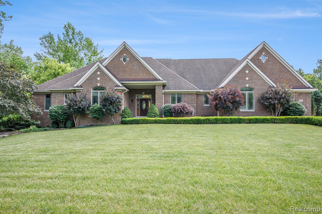 8670 Country Manor Drive — photo