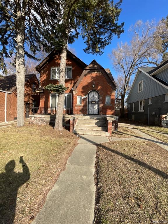 15102 Freeland Street — photo