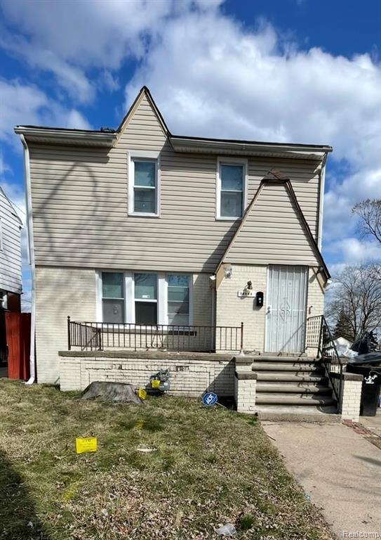 19156 Waltham Street — photo