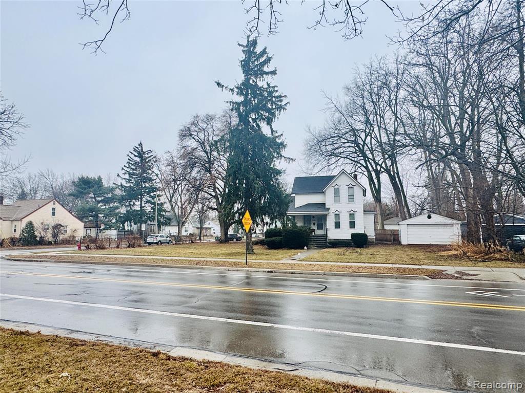 1418 E Lincoln Avenue — photo