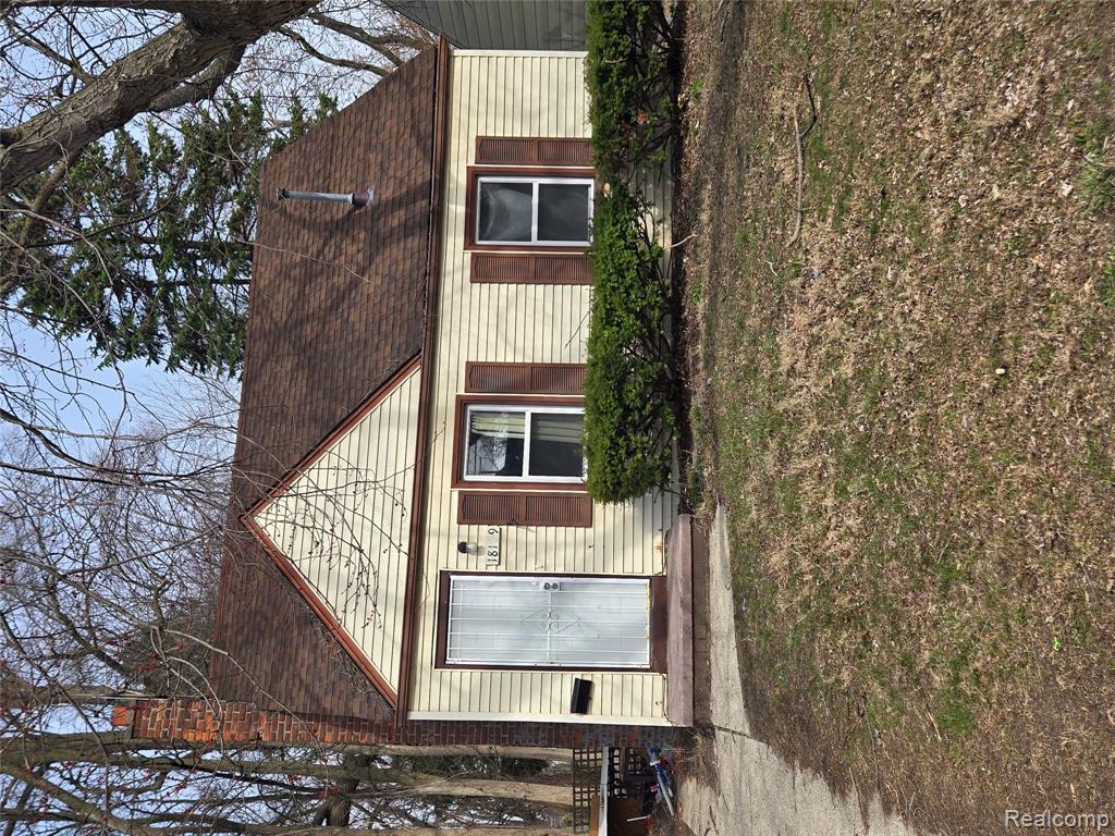 18109 Cornwall Street — photo