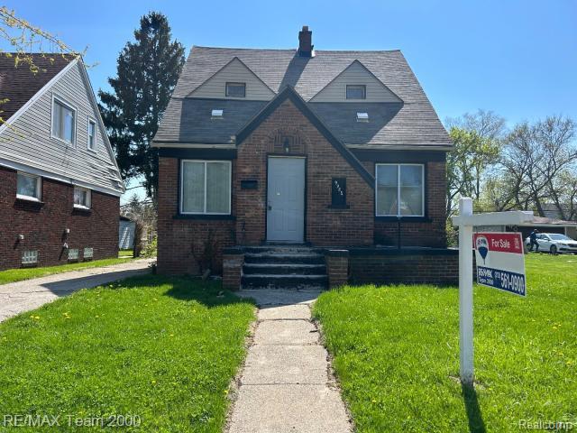 9925 Bishop Street — photo