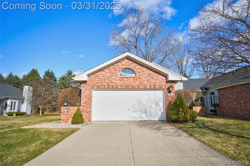 6361 Squire Lake Drive — photo