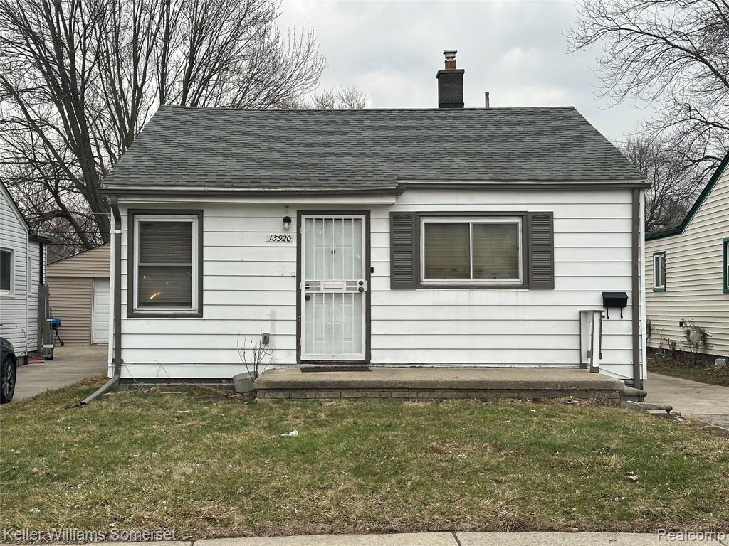 13920 Hobart Avenue — photo