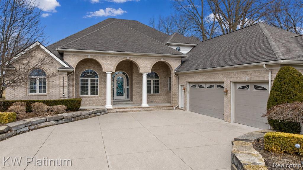 48877 Point Lakeview Drive — photo