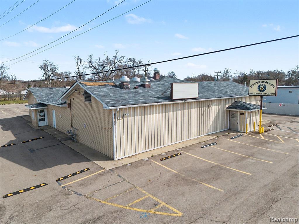 1405 Ecorse Road — photo