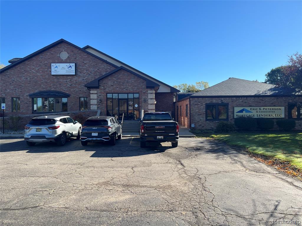 8469 S Saginaw Street — photo