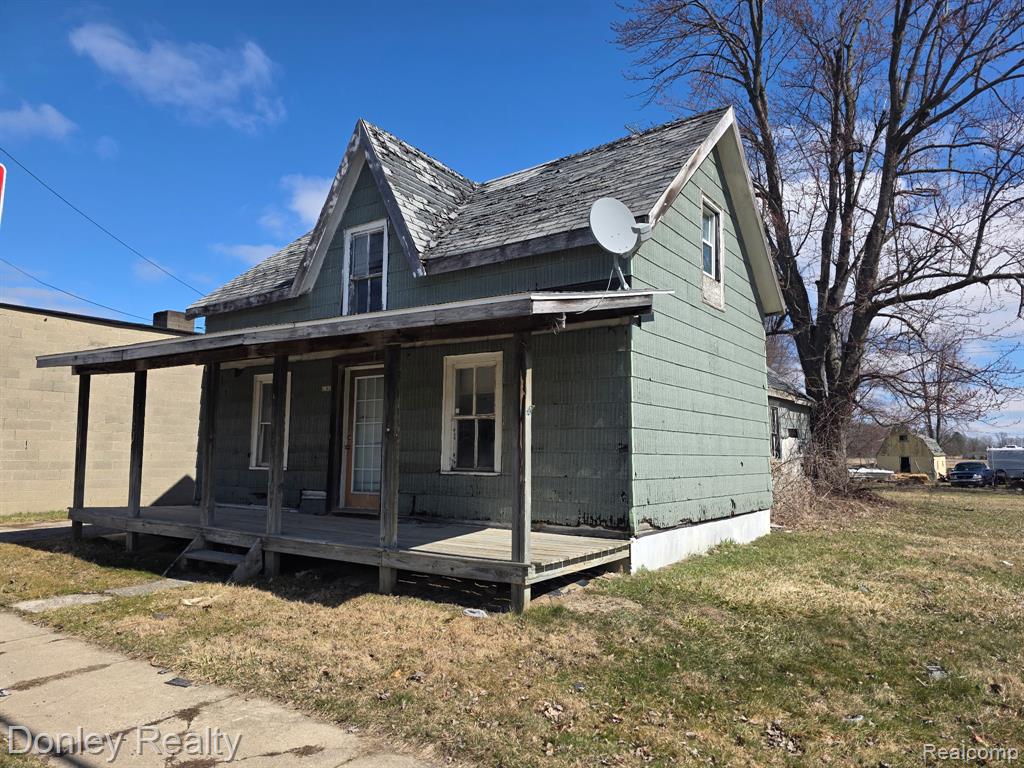 9620 Main Street — photo