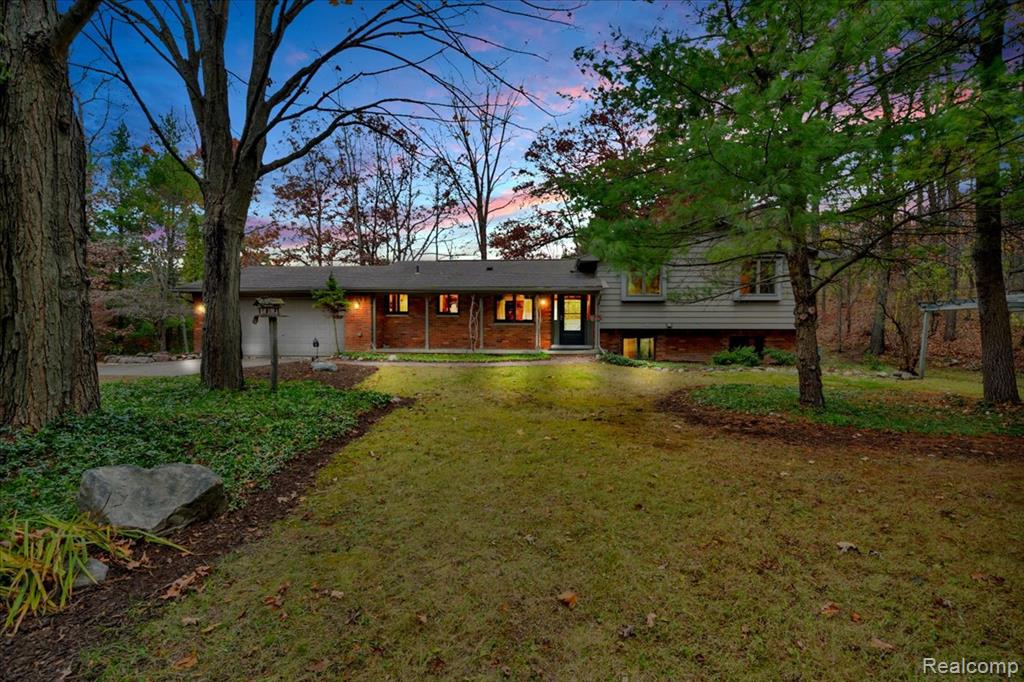75 Ridgemont Road — photo