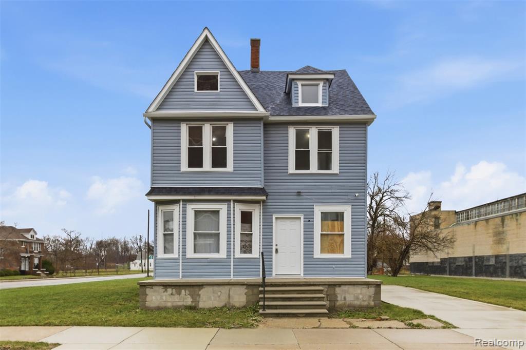 3109 E Canfield Street — photo