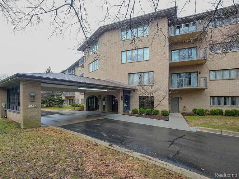4040 Greenleaf Circle 110 — photo