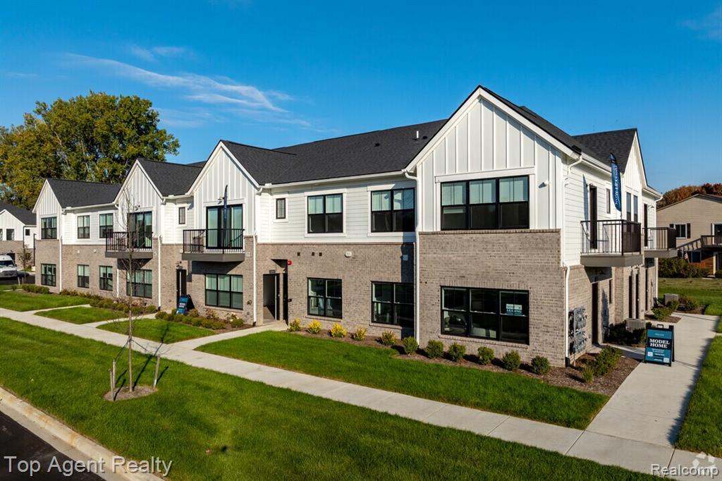 31733 Gabby Court — photo