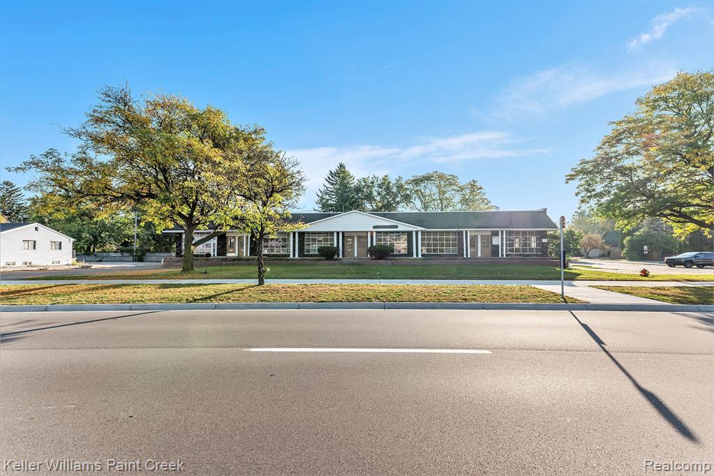 29920-29912 Orchard Lake Road — photo