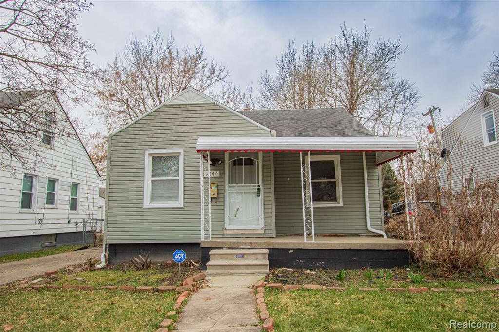 19644 Kenosha Street — photo