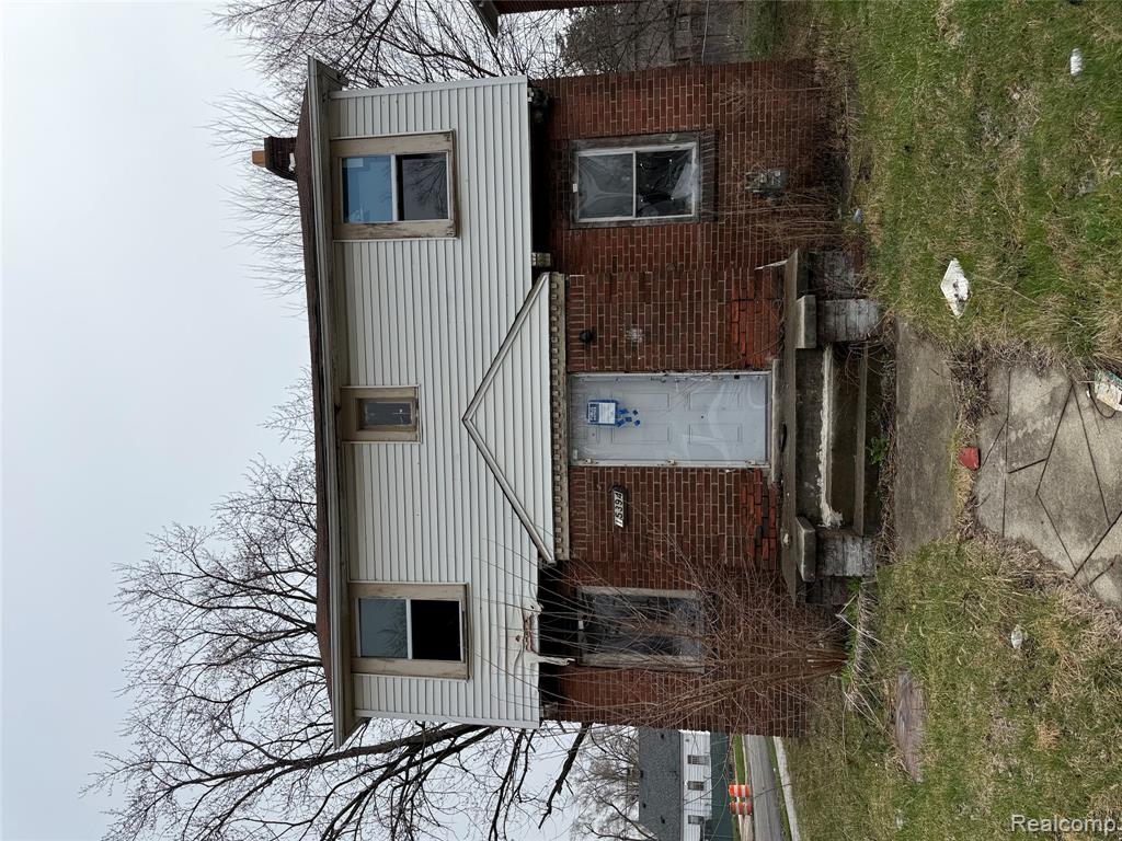 15394 Freeland Street — photo