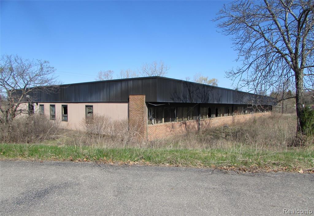 10776 Hall Road — photo