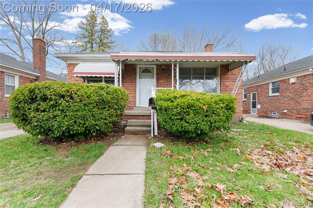 911 Sherbourne Street — photo