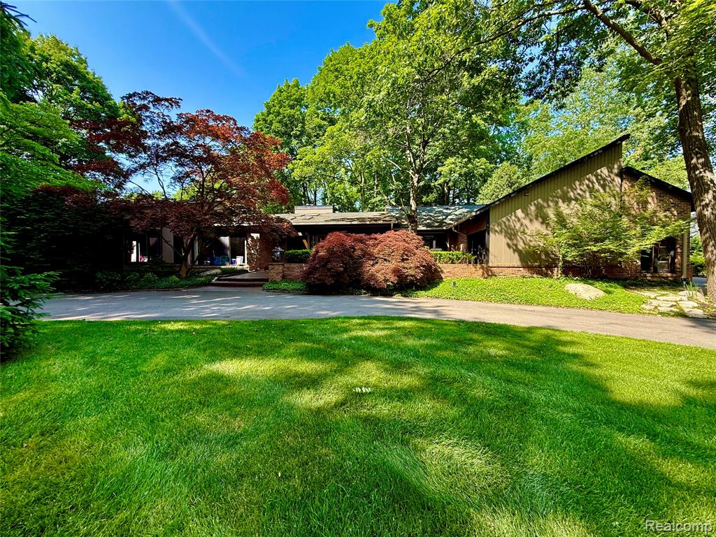 275 Pine Ridge Drive — photo