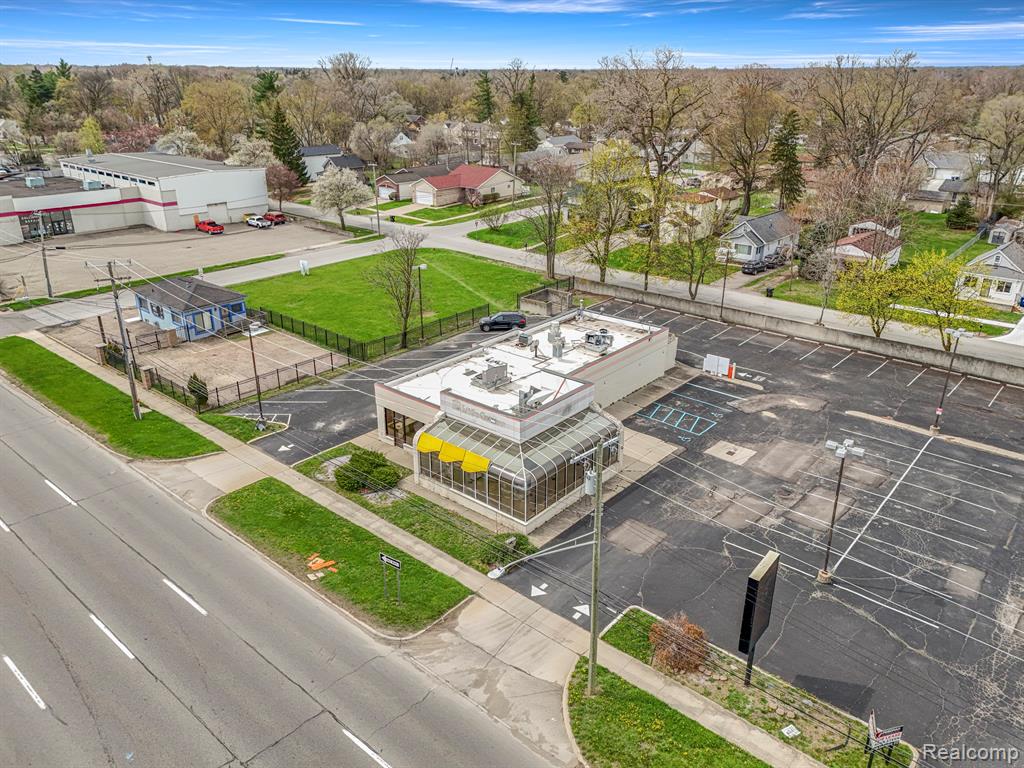 15839 Telegraph Road — photo
