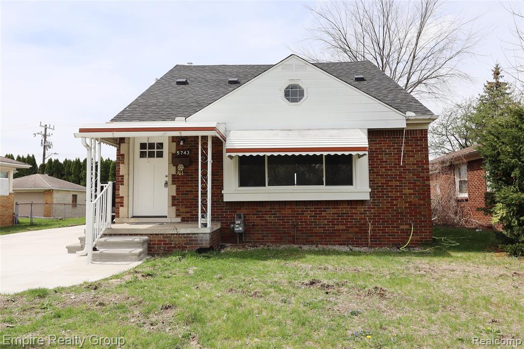 5743 N Highland Street — photo