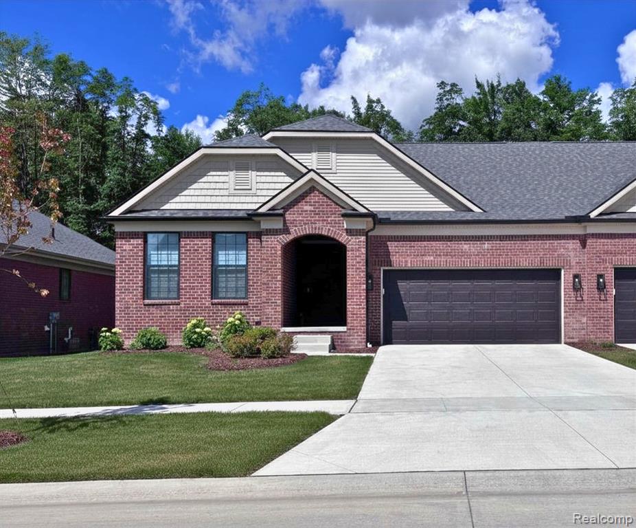 55825 Oak Pointe Drive — photo