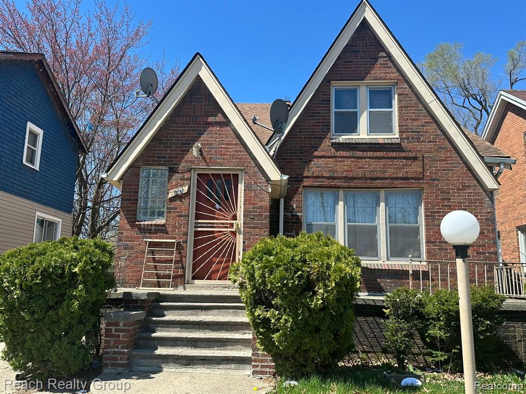19403 Moenart Street — photo