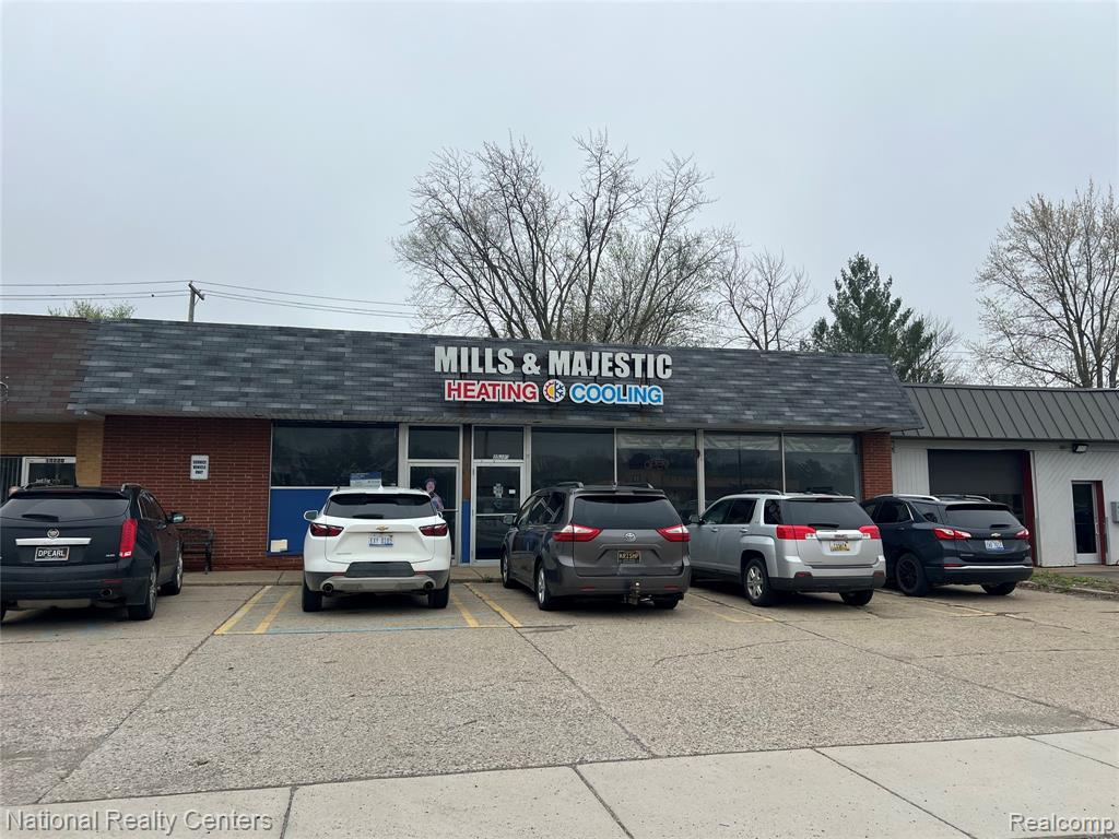 15210 Middlebelt Road — photo