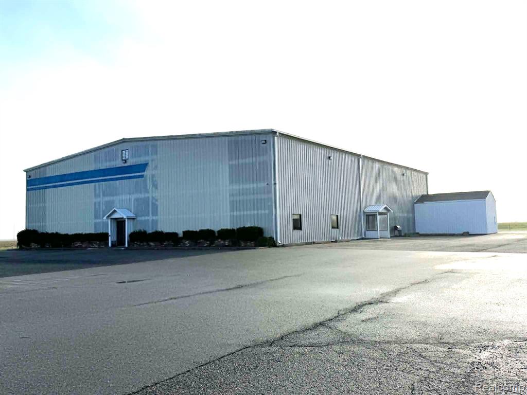1700 N Van Dyke Road — photo