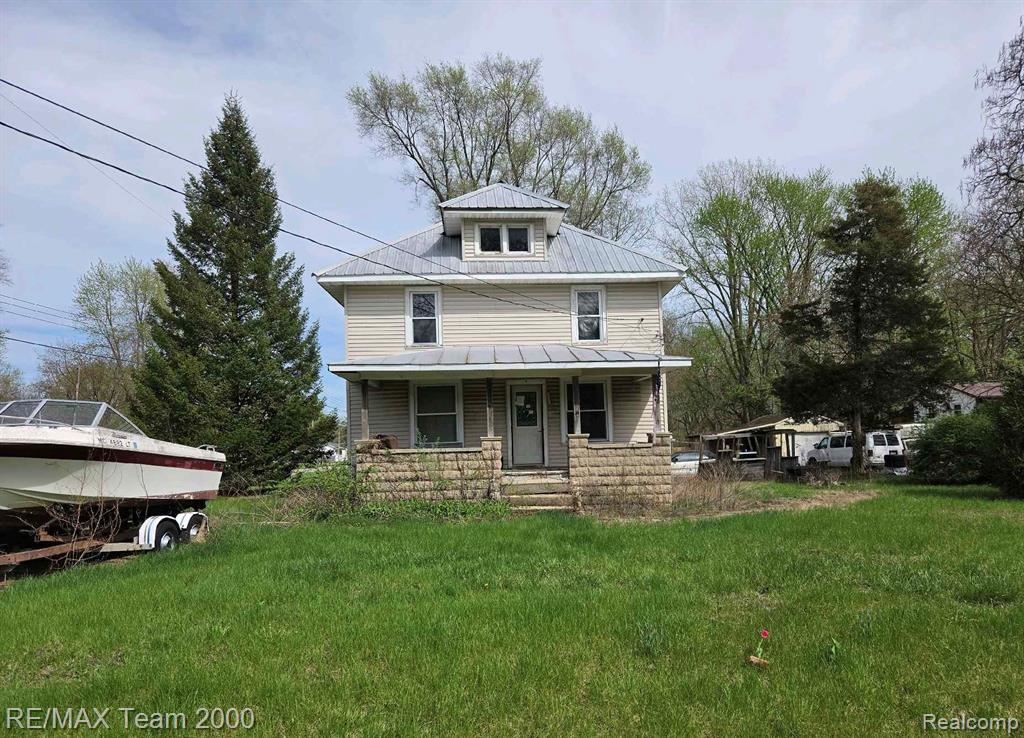 10030 Lewis Avenue — photo