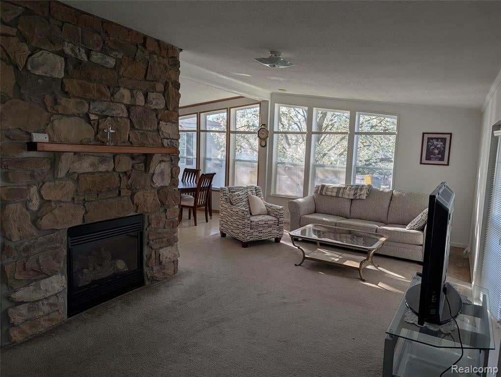 38083 Orleans — photo