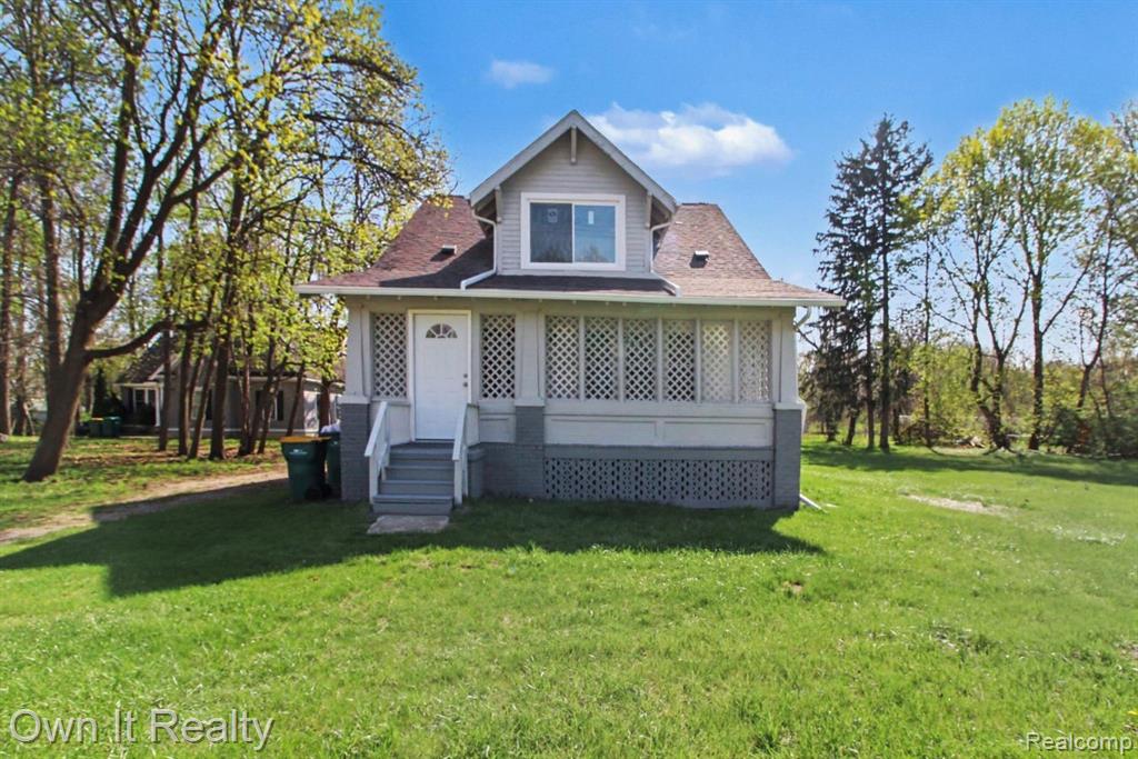6023 Wayne Road — photo