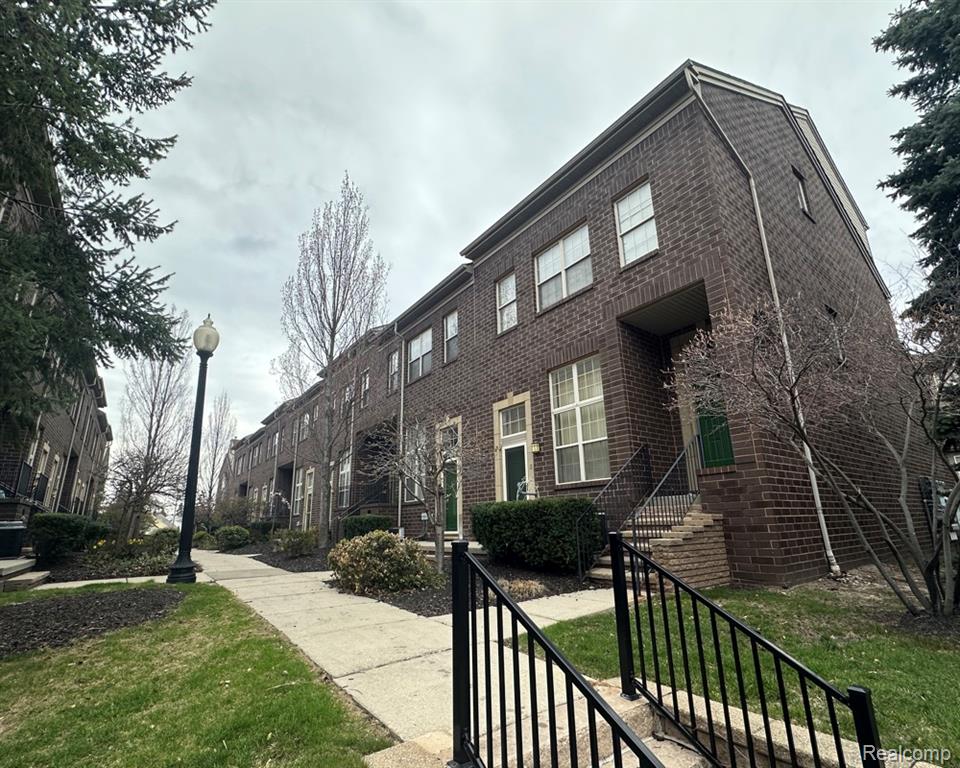 7 Georgetown — photo